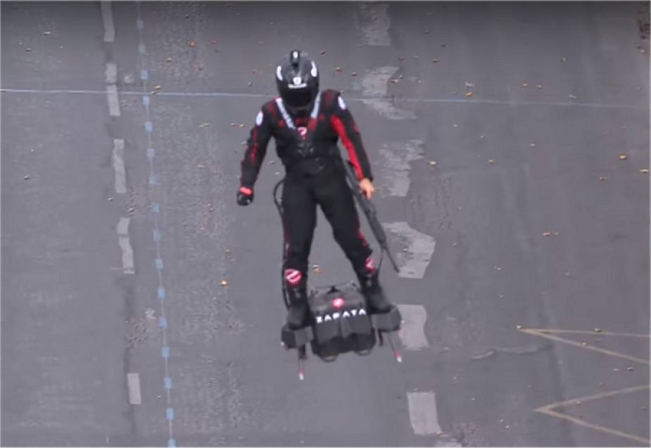 Flyboard Zapata Secret weapons and new military equipment unveiled by French Army 925 001