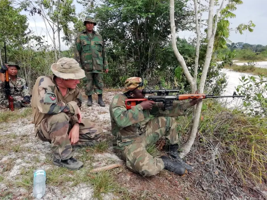 French Marines train Surinam armed forces