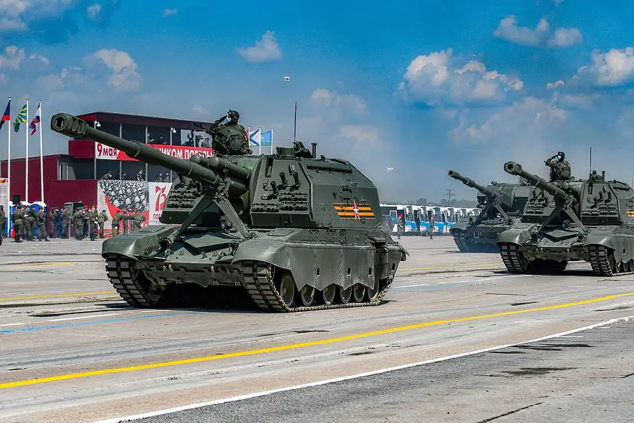 2S3 2S19M2 MTSA SM2 152mm tracked self propelled armored howitzer Russia victory day military parade 2020 001