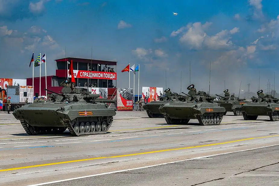 BMP 2M Berezhok tracked armored IFV Russia victory day military parade 2020 001