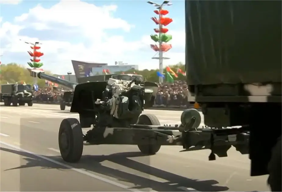 MSTA B 2A65 152mm towed howitzer Belarus army victory day military parade 9 May 2020 925 001