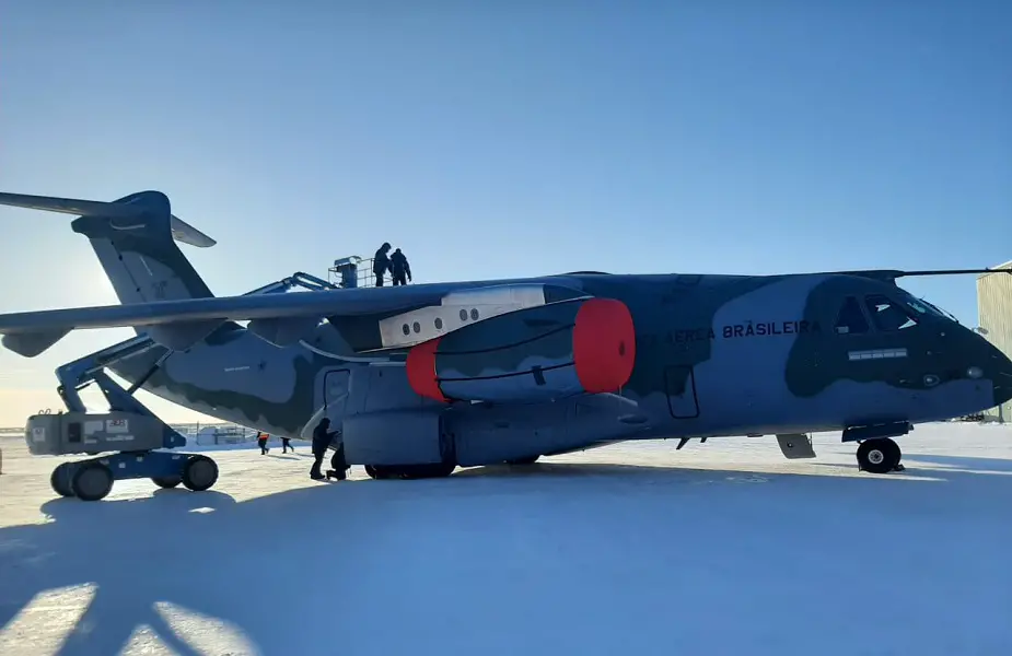 Brazilian Air Force and Embraer test KC 390 Millennium in extreme cold 01