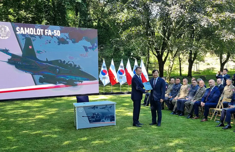 Poland signs procurement contract for FA 50 light attack aircraft with Korea Aerospace Industries 03