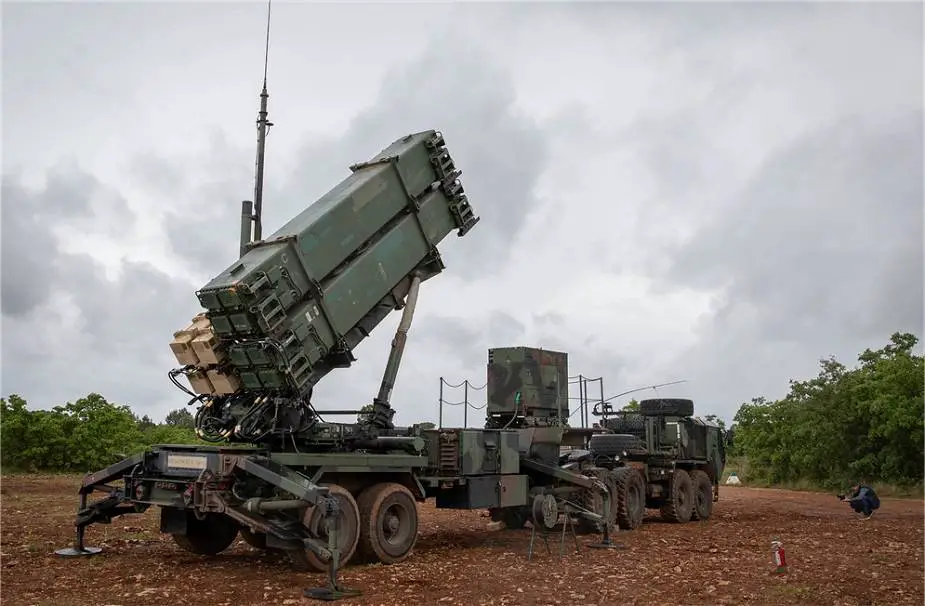 New US 1.8 billion military aid for Ukraine including Patriot missiles and smart bombs 925 002