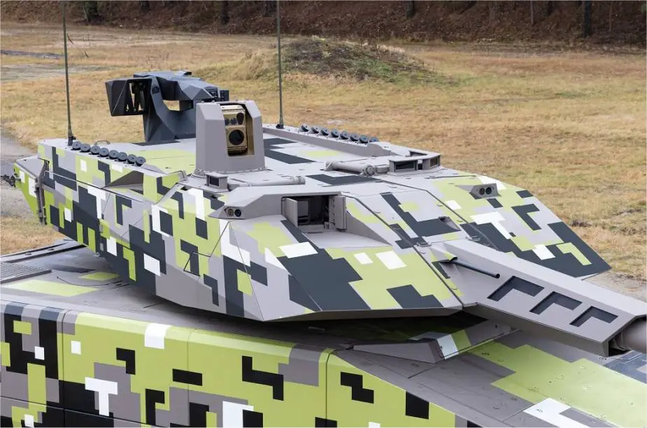 Rheinmetall from Germany unveils the Lynx 120 fire support tracked armored vehicle 925 002