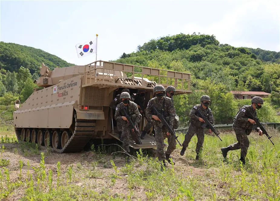 South Korea Hanwha Defense demonstrates combat capabilities of AS 21 Redback tracked armored IFV 925 003