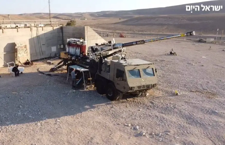 Israel_testing_prototype_10x10_Roem_as_successor_to_its_M109_self-propelled_howitzers_3.jpg