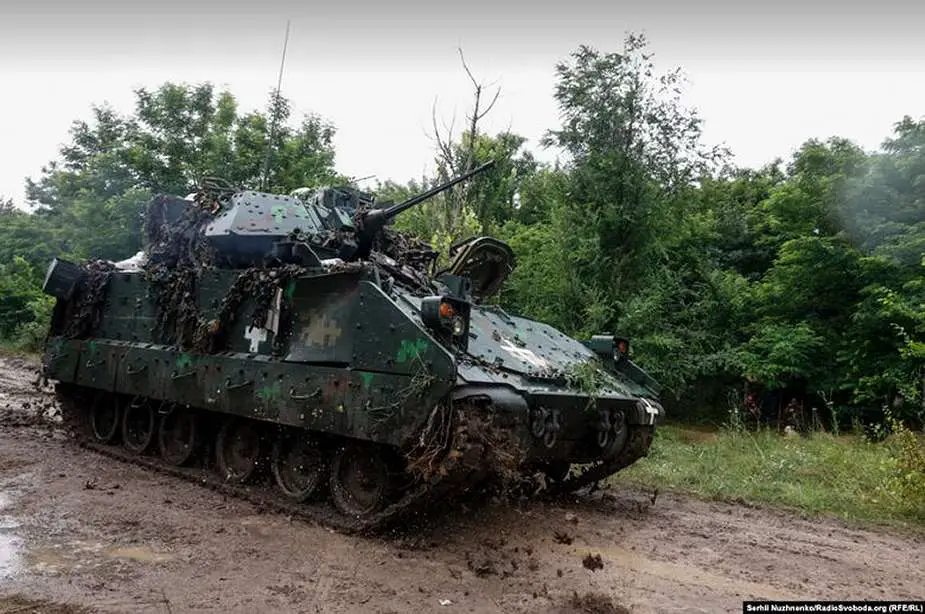 Clash of Armors A Combat Review of Russian BMP vs. Ukrainian American Bradley M2A2 IFV 925 002