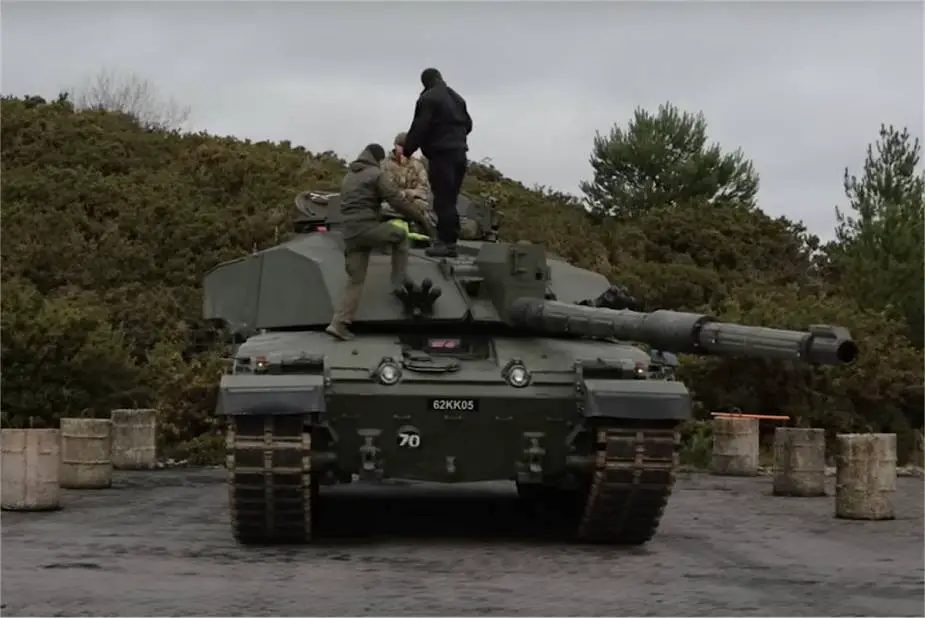 Ukrainian Tank Crew on Pros and Cons of British Challenger 2 and