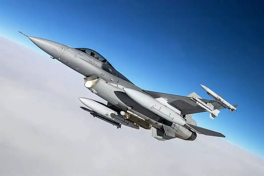 Dutch PM Rutte suggests training Ukrainian pilots on F 16 fighters