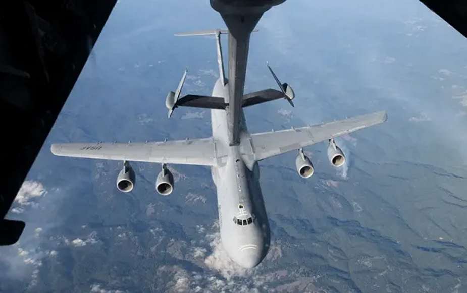 USAF testing first reverse flow air refueling from C 5M Super Galaxy to KC 10 Extender tanker 1