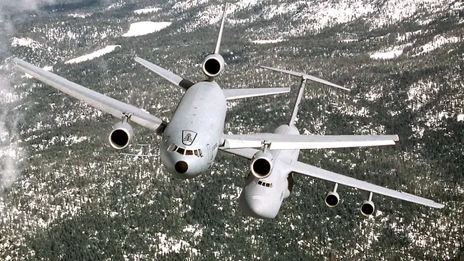USAF testing first reverse flow air refueling from C 5M Super Galaxy to KC 10 Extender tanker 2