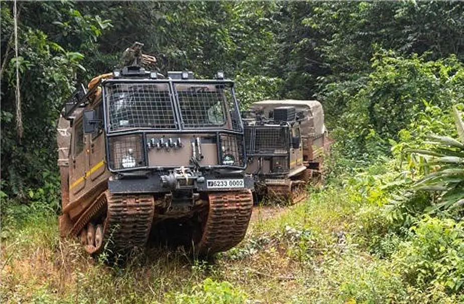 Foreign_Legions_3th_REI_operates_new_HT_270_tracked_vehicles_in_French_Guyane_for_first_time.jpg