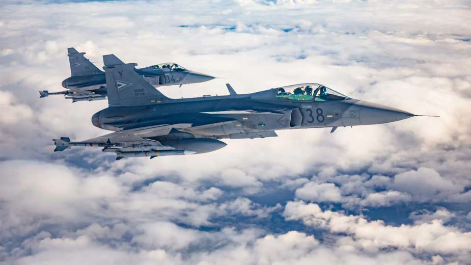 Hungary strengthens air force capabilities with four new Saab Gripen C fighter jets 925