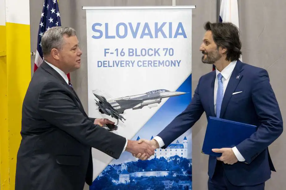 Slovak Air Fiorce receives first Lockheed Martin F 16 Block 70 fighter jets 2