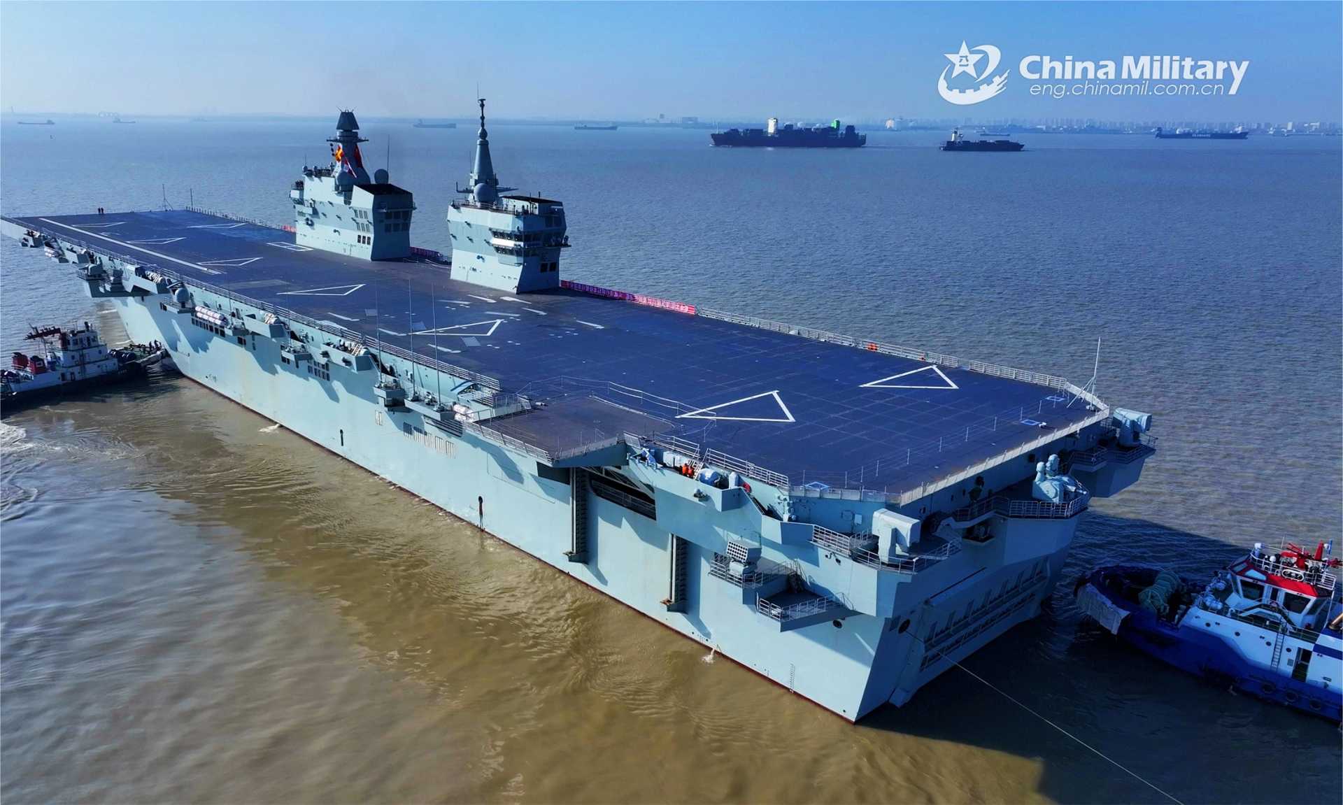 On November 14, 2025, China's first new-generation amphibious assault ship, the Sichuan (Hull 51), set sail from the Hudong-Zhonghua Shipyard in Shanghai, heading to designated sea areas to conduct its first navigation test mission.