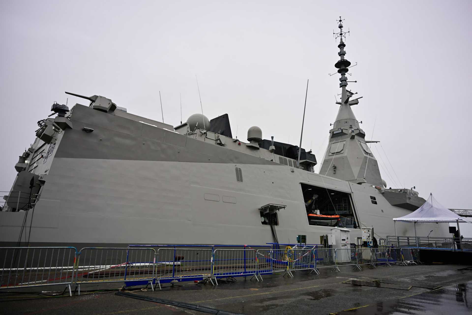 HS Kimon, the first FDI HN frigate for the Hellenic Navy, docked in Lorient during the official handover ceremony on December 18, 2025. Designed by Naval Group, the warship represents a leap in Greek naval combat capabilities with full-spectrum warfare systems and advanced digital integration.