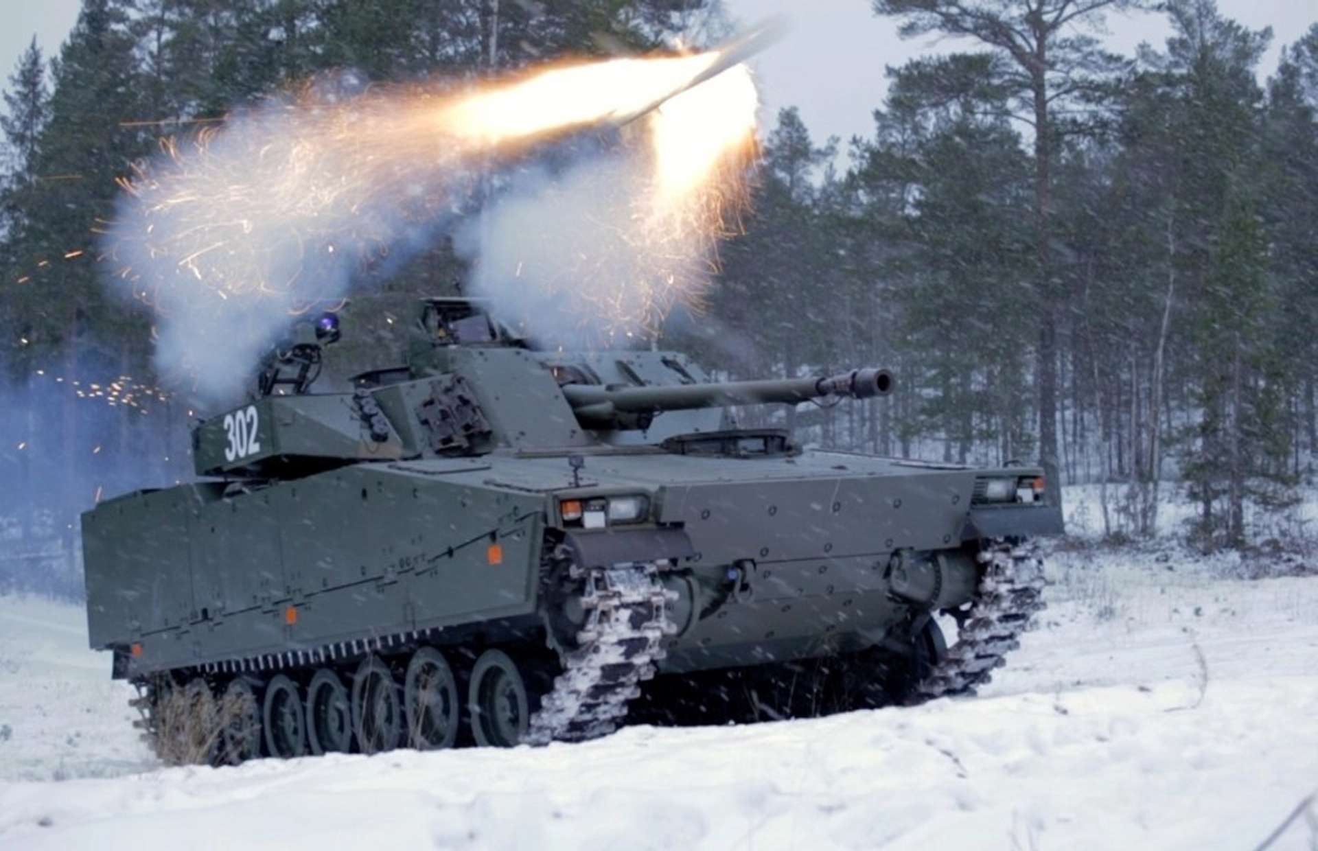 CV90 delivers tracked mobility, a stabilized 35 mm cannon with airburst, modern day/night sensors, and protected transport for a full infantry squad (Picture source: BAE Systems).