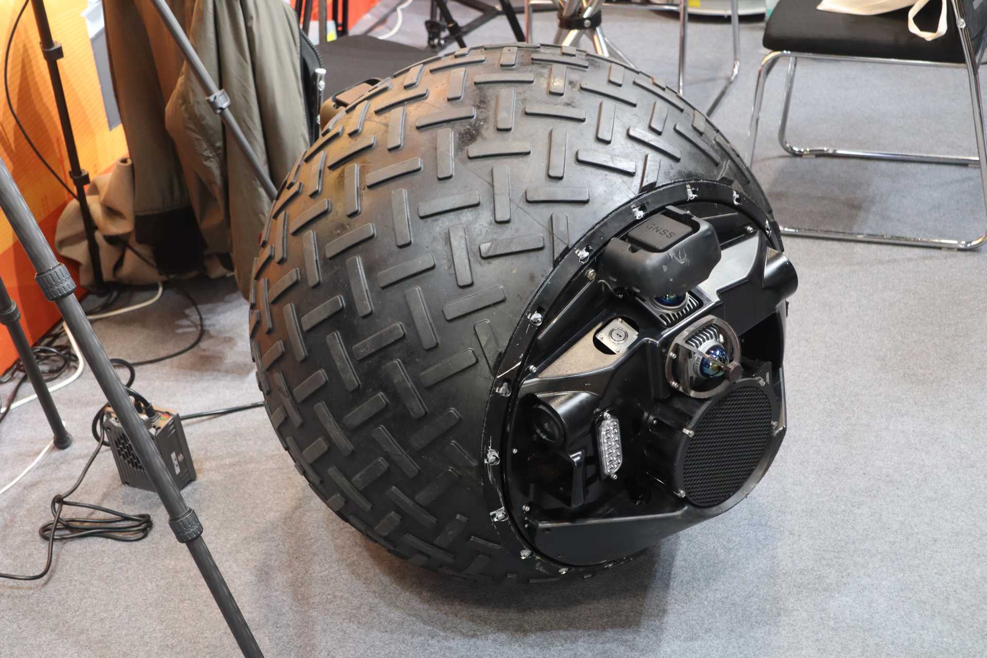 China's new RB21H suggests that the role of drones in security tasks is shifting from purely auxiliary or reconnaissance use to more routine and integrated patrolling operations, where they work in concert with ground units as real-time, data-driven platforms. (Picture source: Army Recognition)