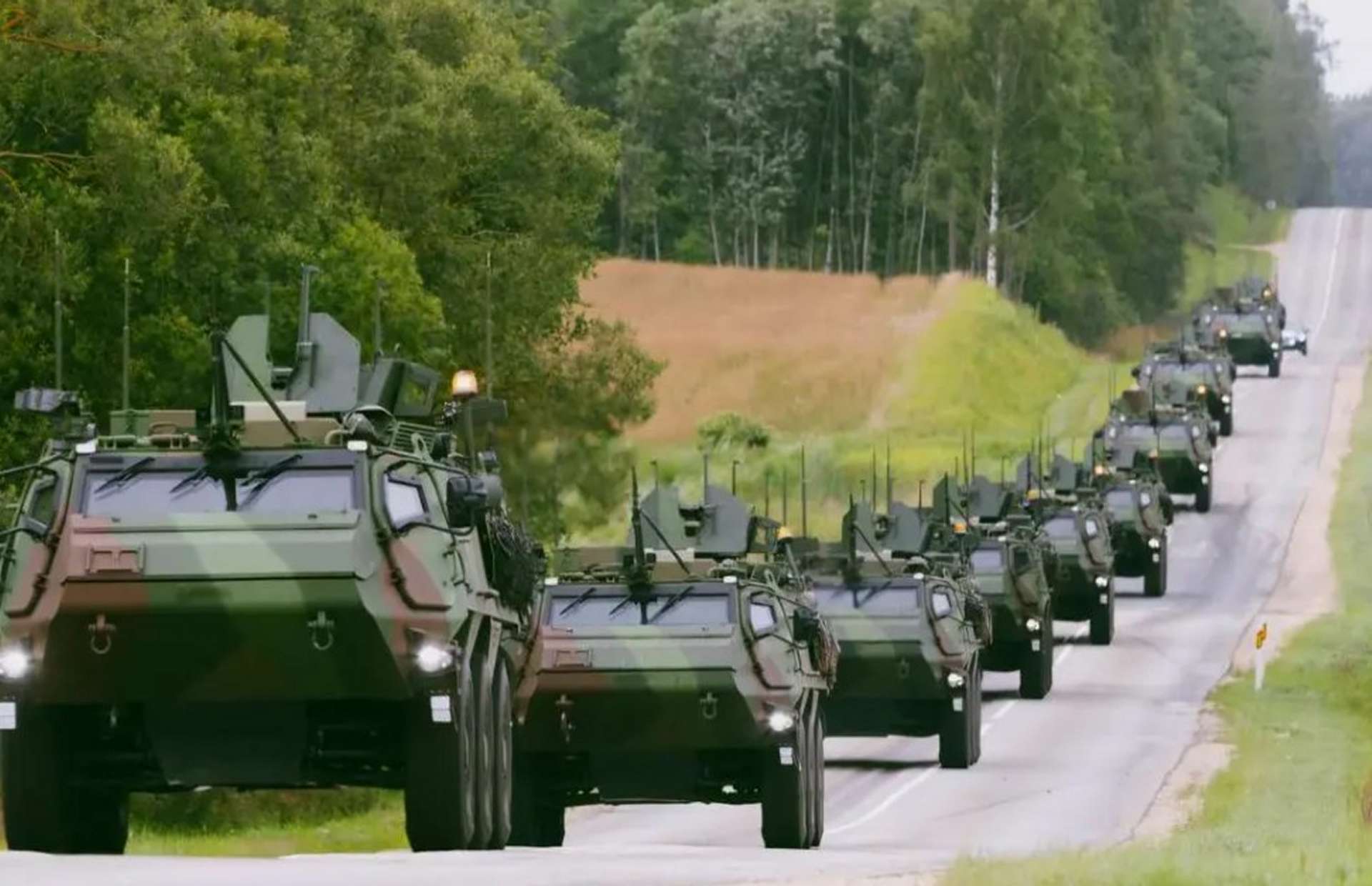 Latvian-built Patria 6x6 armored personnel carrier combines STANAG Level 2 to 4 protection, a 12.7 mm machine gun, 700 km range, and all-terrain 6x6 mobility to move Ukrainian troops safely under drone and artillery threat (Picture source: Latvian MoD).