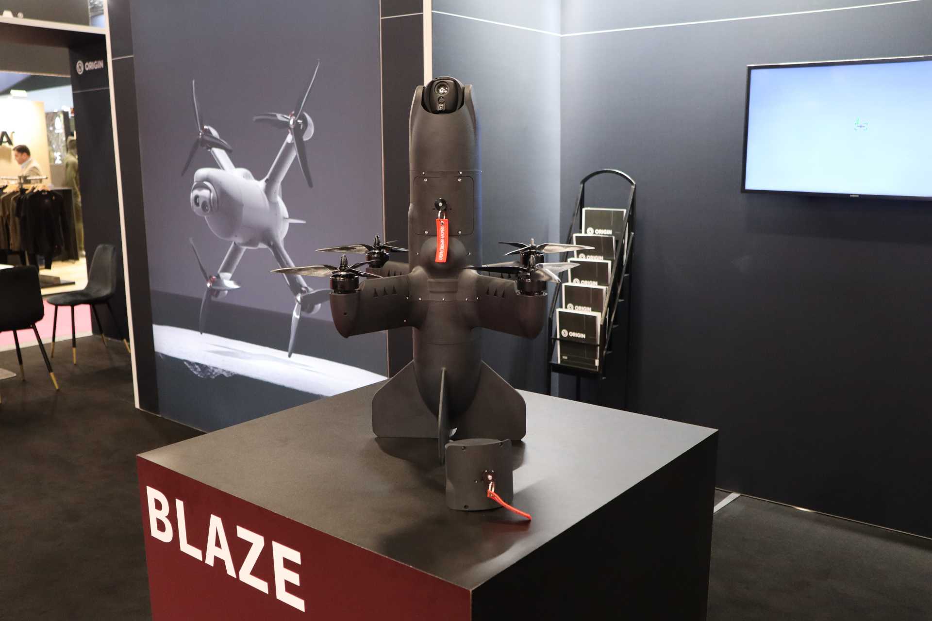 The Origin Blaze combines radar-based detection, AI-powered computer vision, and electro-optical/infrared sensors to autonomously acquire, lock, and engage fast-moving aerial targets such as loitering munitions or drones. (Picture source: Army Recognition)