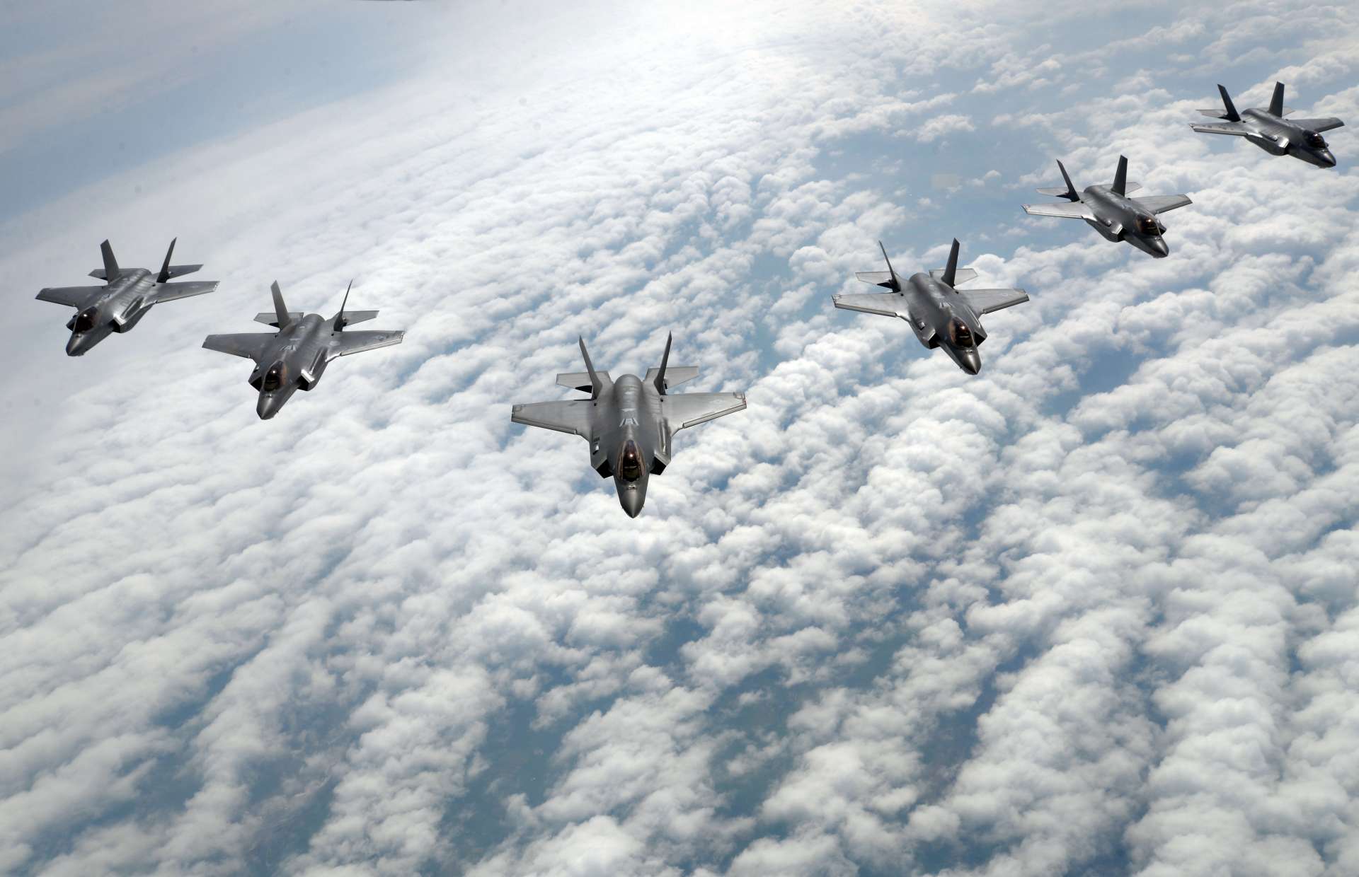 Saudi Arabia’s push to acquire the F-35 faces intensifying U.S. scrutiny as Washington fears China could exploit the kingdom’s growing defense and technology ties to access sensitive stealth and electronic-warfare systems, placing a major Gulf arms deal at the center of great-power rivalry (Picture source: U.S. DoW).