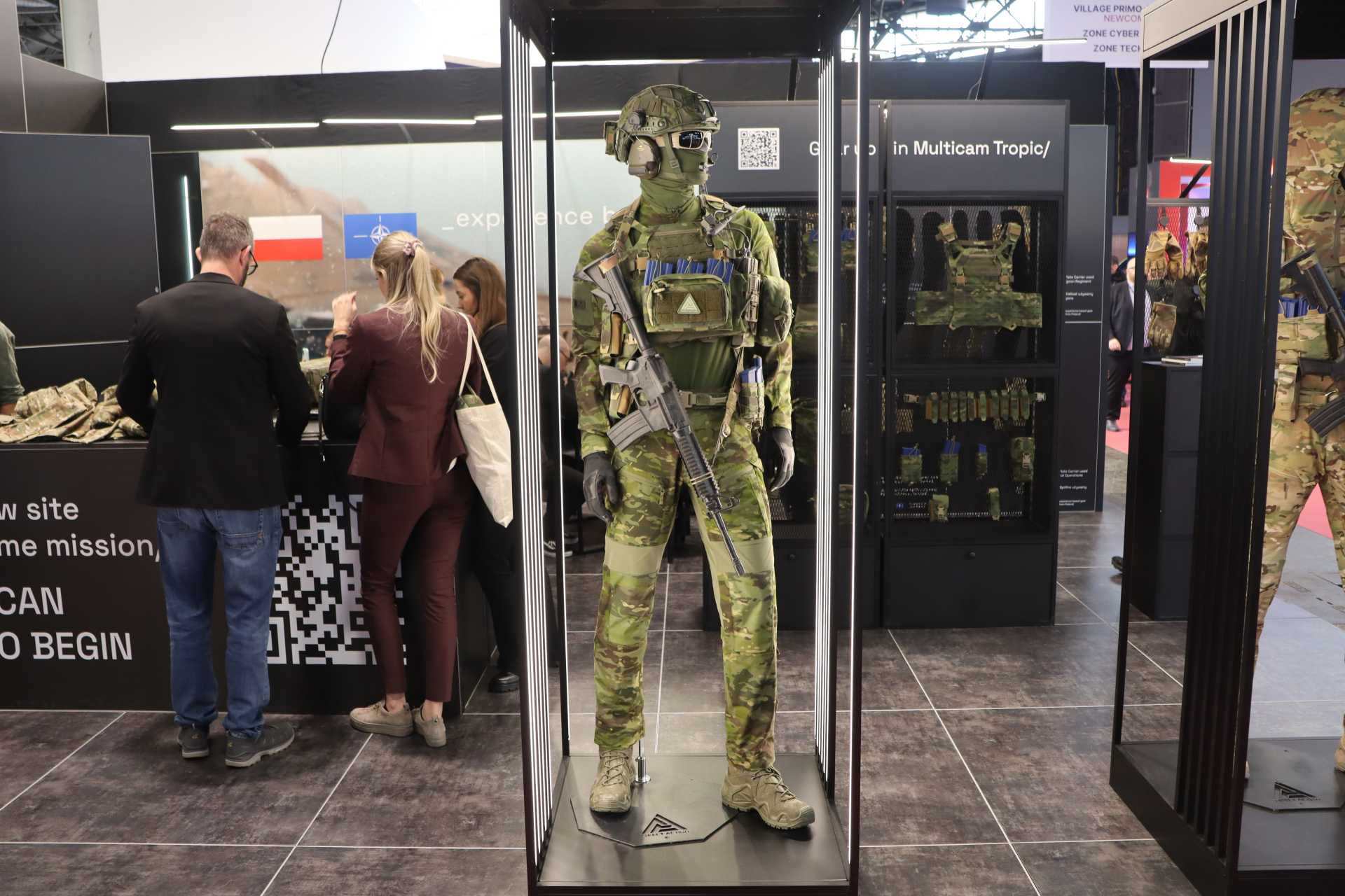 The mixture of green, brown, and darker tones used in camouflage patterns such as the Multicam Tropic disrupts the human eye’s ability to recognize a human form, making it more difficult for an observer to distinguish a person from surrounding foliage, trunks and branches. (Picture source: Army Recognition)
