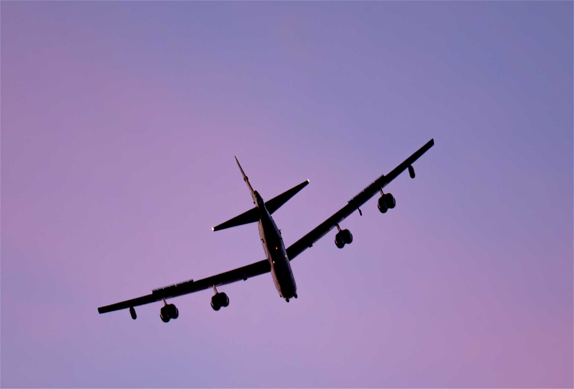 A U.S. Air Force B-52H Stratofortress from the 2nd Bomb Wing, Barksdale AFB, arrives at Morón Air Base, Spain, on November 8, 2025, during Bomber Task Force 26-1, highlighting the Air Force’s global strike capability and rapid deployment reach.