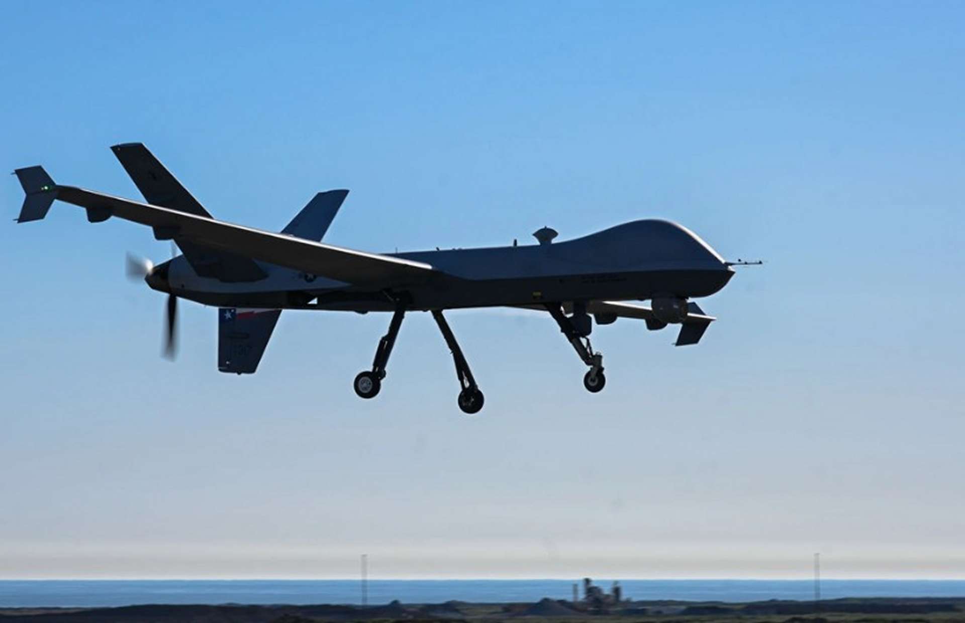 U.S. officials are weighing a covert drone-centric campaign against Mexican cartels, preparing MQ-9 Reapers and special operations units for potential cross-border strikes as Washington reframes the fentanyl crisis as a national-security threat (Picture source: