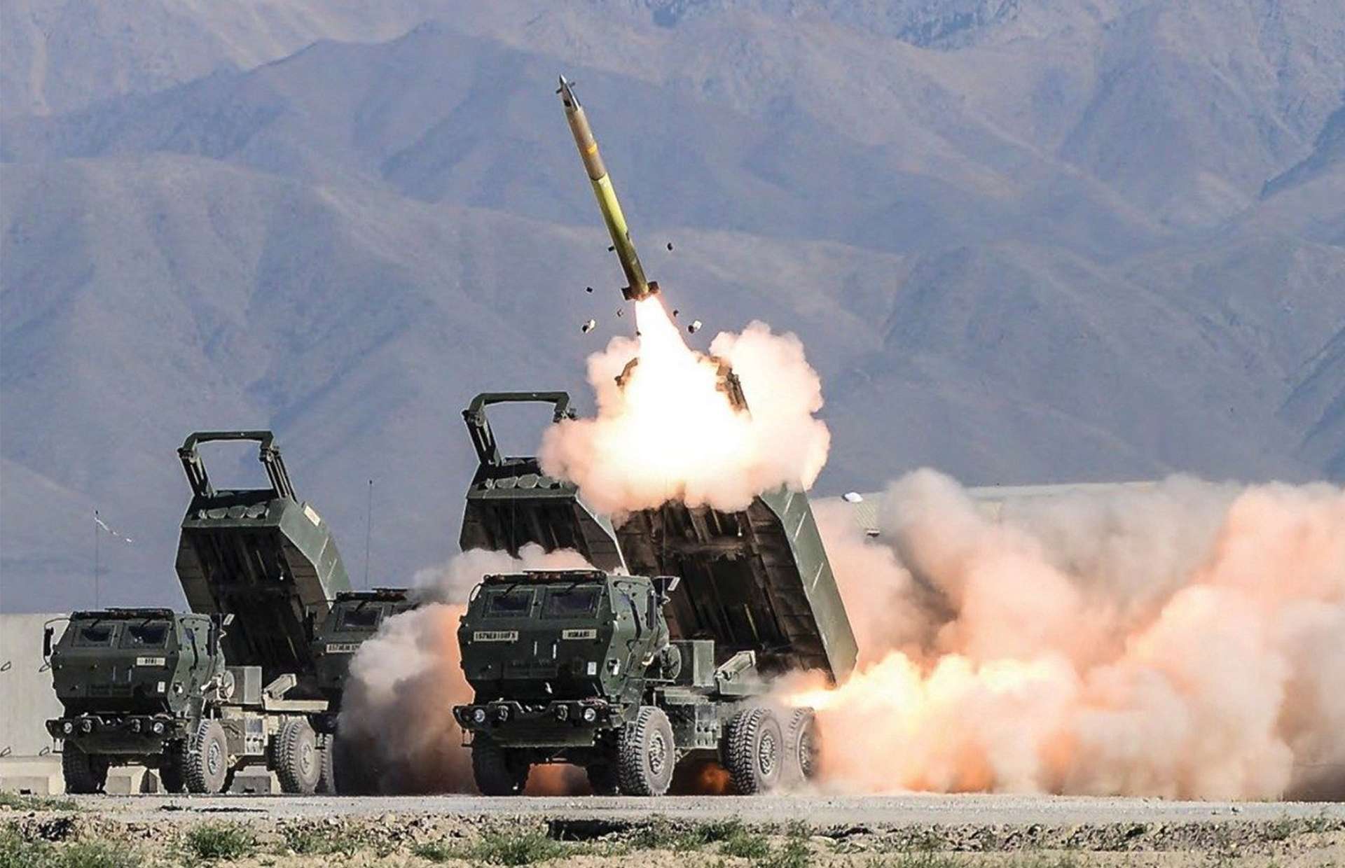 The HIMARS is a highly mobile 6x6 launcher that delivers precision rocket and missile strikes beyond 400 kilometers with rapid shoot-and-scoot agility (Picture source: Lockheed Martin).