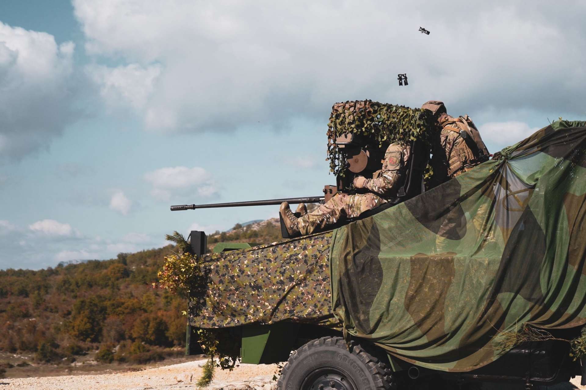 PROTEUS’ key advantages stem from responsiveness, mobility and cost per effect. Compared with missile-based very-short-range air defense, a 20 mm cannon offers higher shot volume and lower cost per engagement, an important factor when adversaries can field swarms or persistent overhead spotters (Picture Source: French Army)