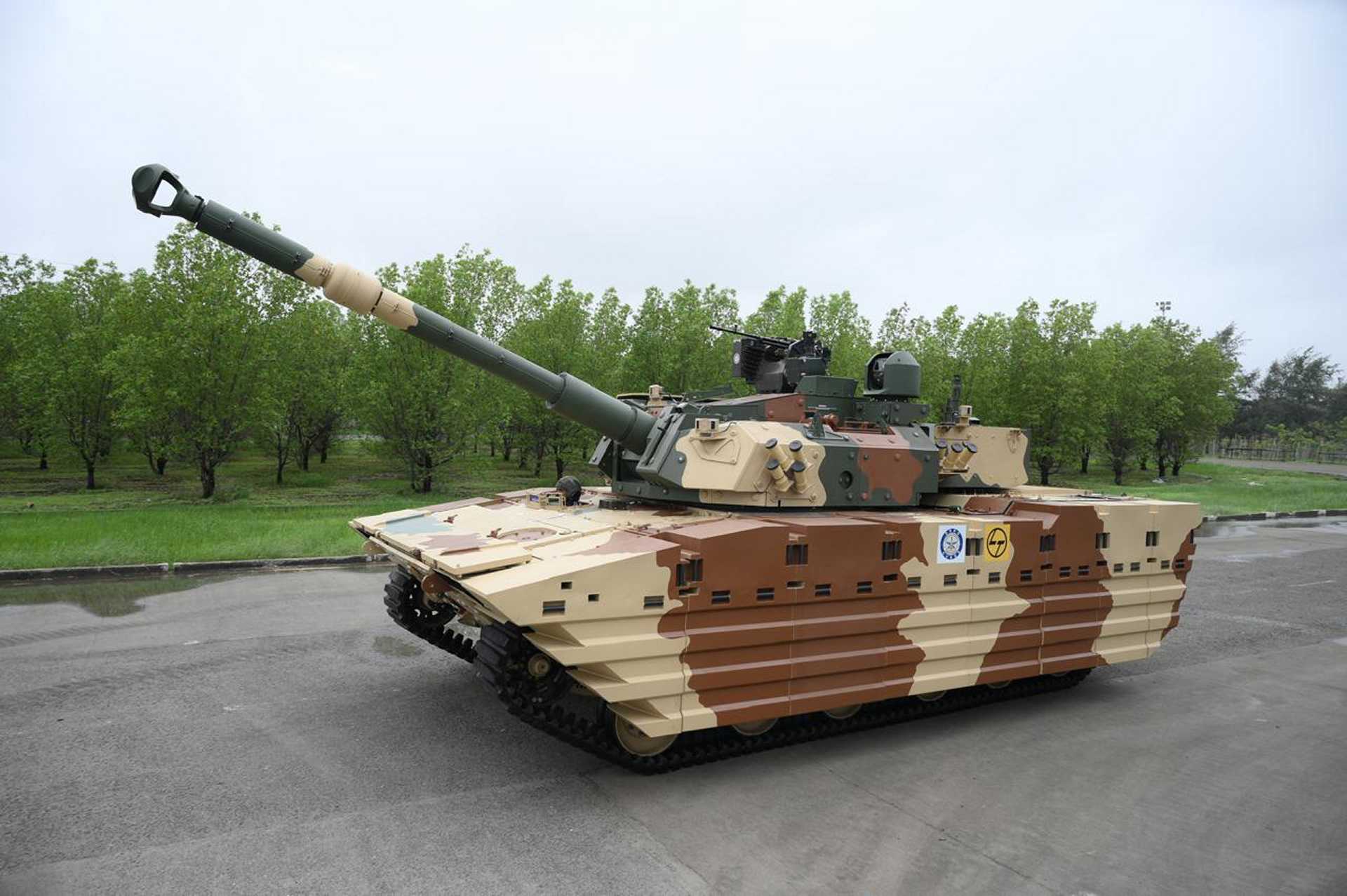 India’s Ministry of Defence has formally allowed Tata Defence and Mahindra Defence to build and test their own Indigenous Light Tank (ILT) ‘Make-I’ prototypes, while L&T’s Zorawar tank, developed with DRDO, is already being tested. (Picture source: Indian MoD)