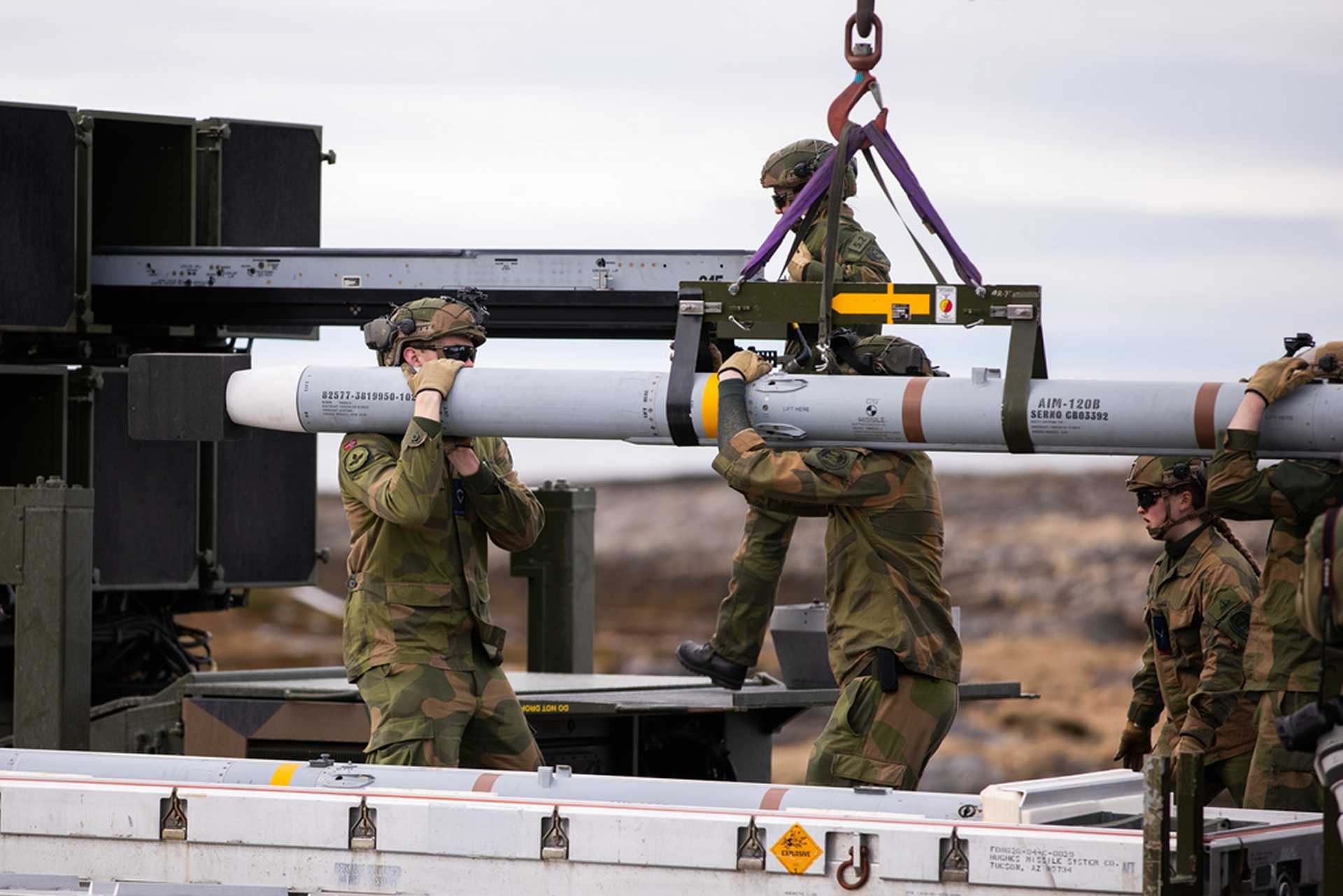 UK Boosts Ukraine's Defense with 350 ASRAAM Missiles