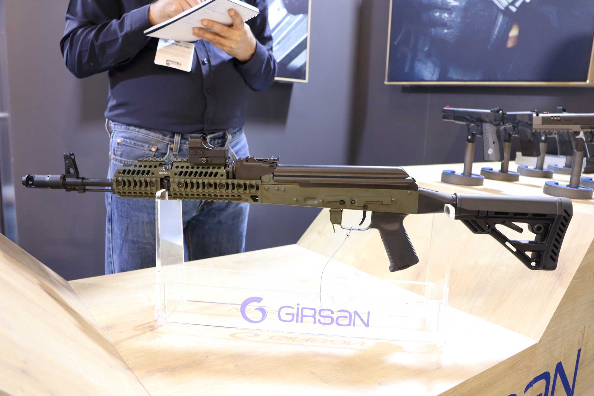 The AK-47 platform combines unmatched battlefield reliability with manufacturing simplicity, global logistics compatibility, cost-effectiveness, and long-term upgrade adaptability. (Picture source: Army Recognition)