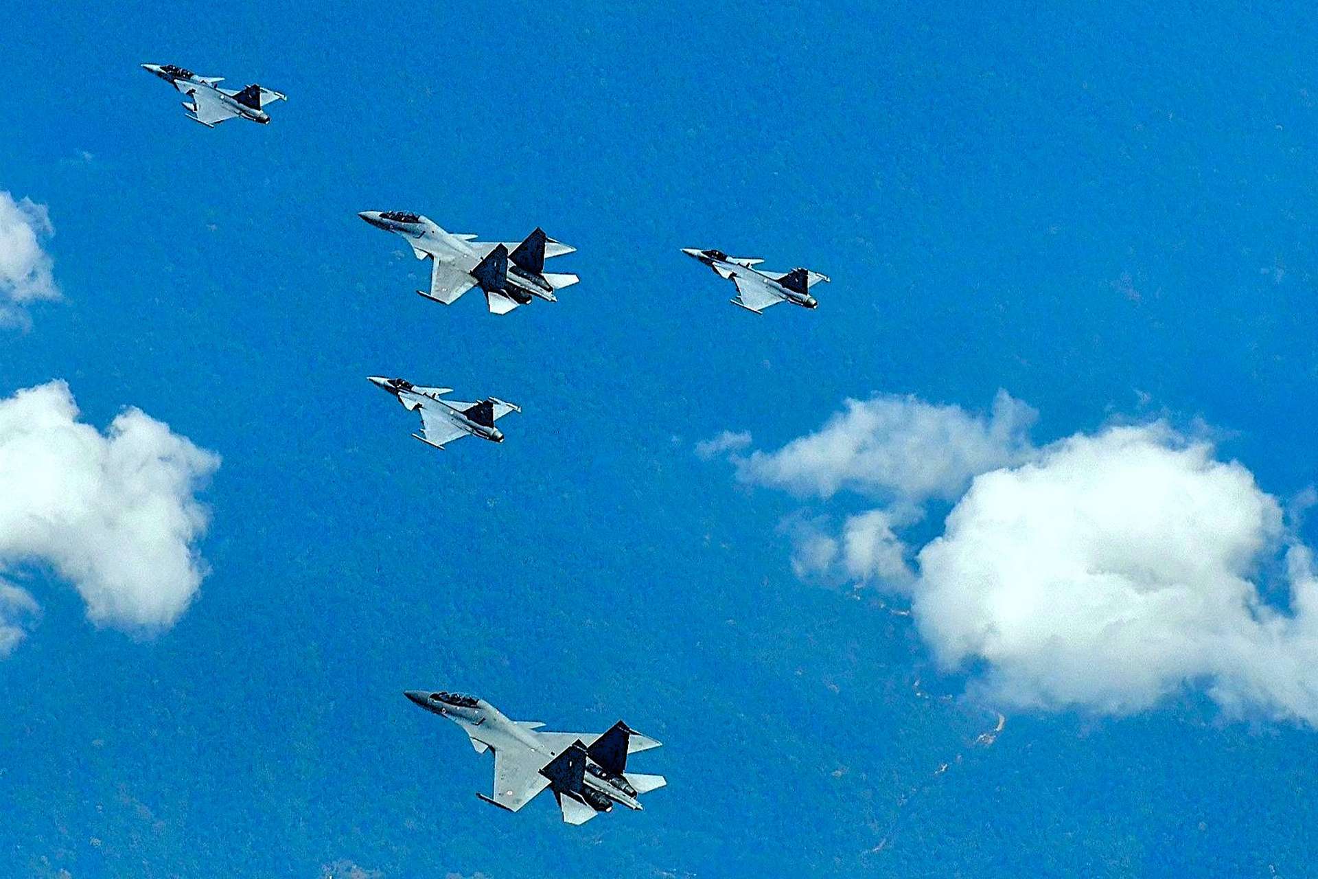 The Indian Air Force and Royal Thai Air Force conducted a 13 February 2026 joint air drill over the Indian Ocean, pairing Su 30MKI and Gripen fighters to practice refuelling and coordinated airborne battle management in a maritime security context (Picture Source: Indian Air Force)