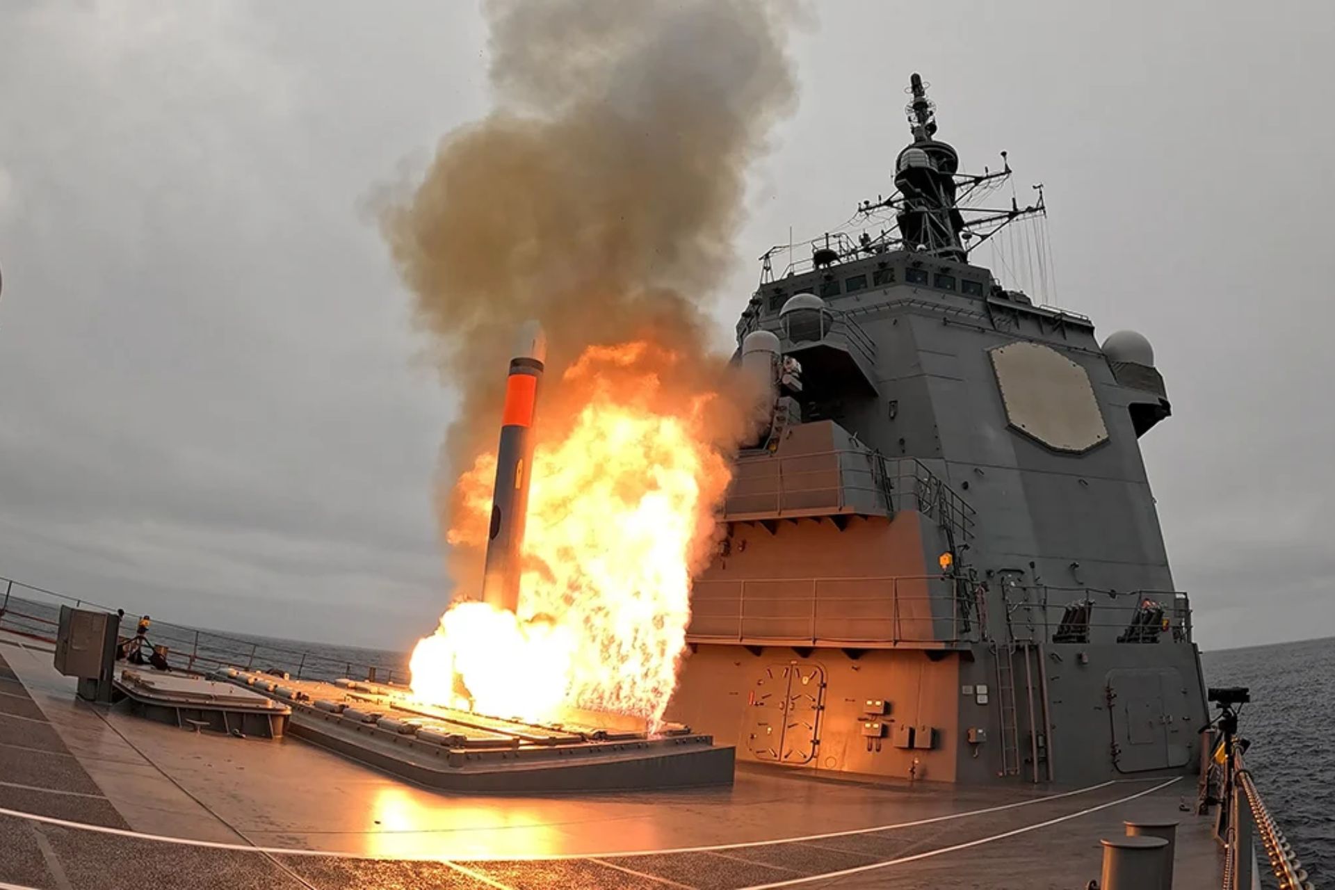 The firing validates both the successful integration of the missile and the crew's ability to conduct live operations, paving the way for the ship's return to Japan later this year and its assignment to Sasebo Naval Base. (Picture source: Japanese MoD)
