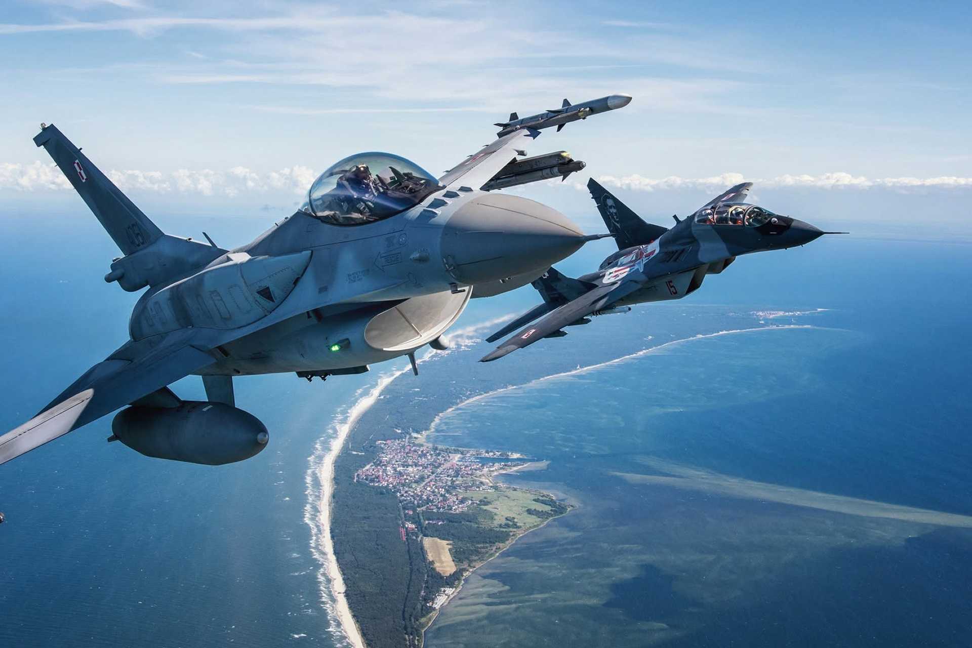 PGZ is one of the few industrial groups in Europe positioned near Ukraine with an experience on both fighter jets, as Poland operated MiG-29s for decades and has maintained 48 F-16C/D Block 52+ fighters since the mid-2000s. (Picture source: WZL-2)