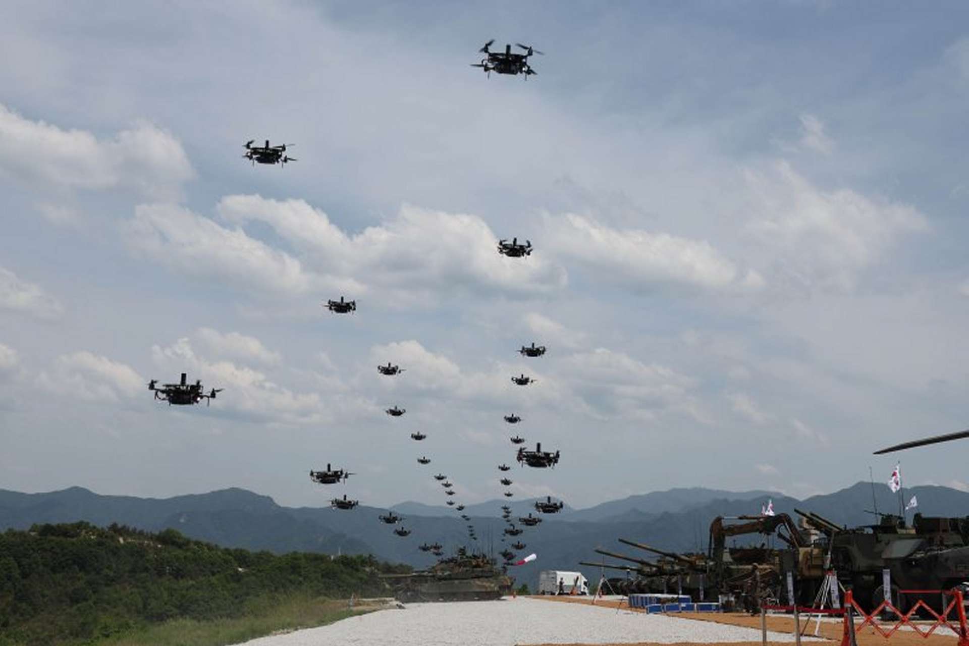 South Korea will train 500,000 drone operators and field thousands of reconnaissance drones, loitering munitions, and counter-drone weapons to strengthen frontline readiness against North Korea (Picture source: South Korea MoD).