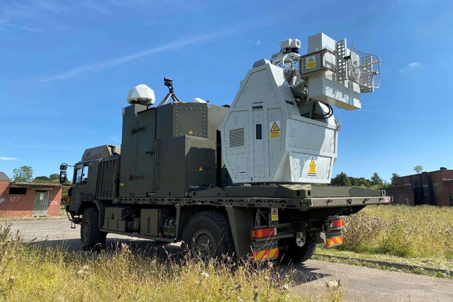 Thales UK’s RapidDestroyer RF directed-energy weapon neutralised 80 drones during counter-UAS trials at Pershore, demonstrating a low-cost electronic hard-kill option against small drone threats (Picture source: Thales).