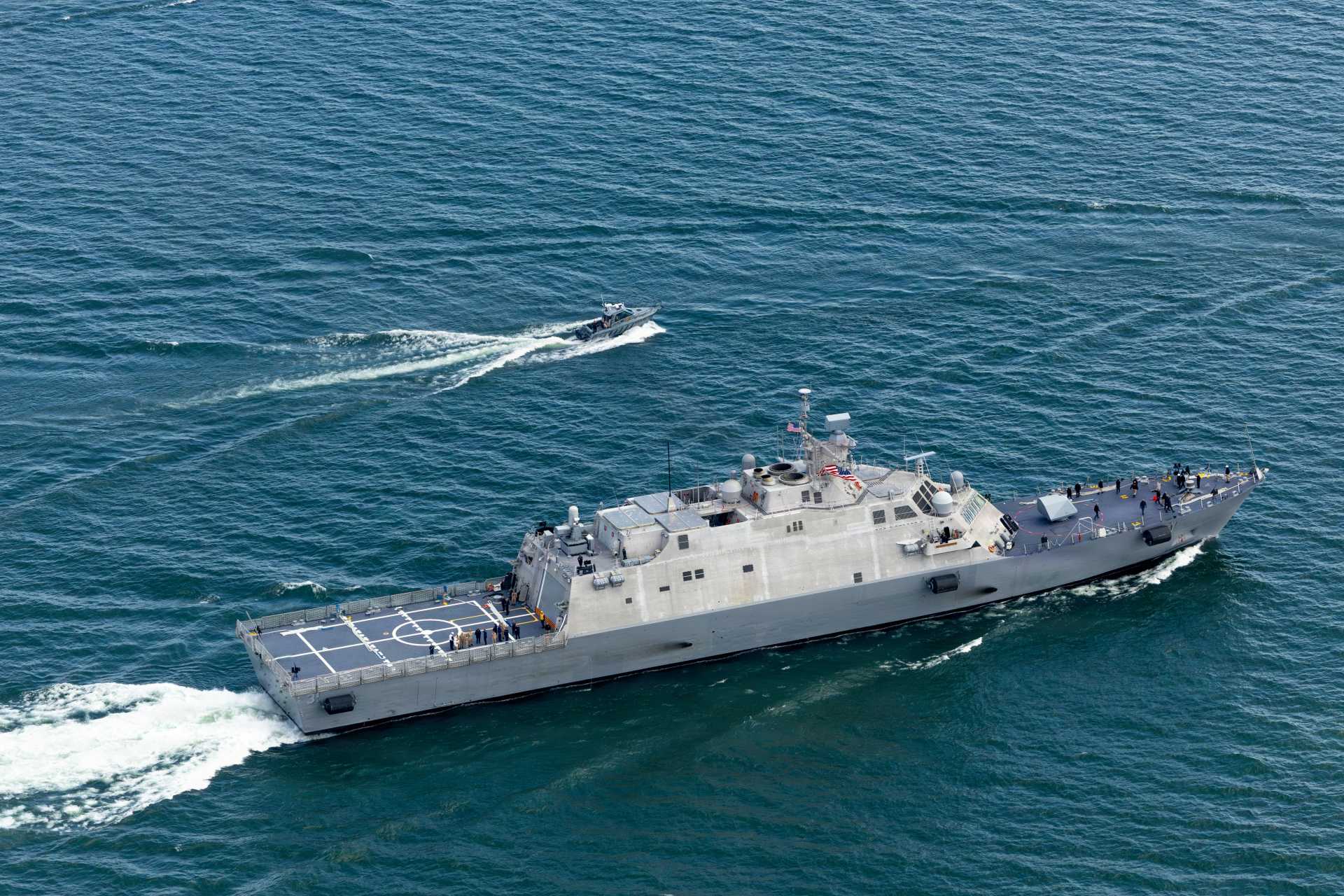  USS Cleveland (LCS 31) arrives in Cleveland, Ohio, on May 9, 2026, ahead of commissioning as the 16th and final Freedom-class littoral combat ship built for the U.S. Navy. The warship closes the controversial Freedom-variant program as the Navy shifts toward more heavily armed next-generation frigates designed to counter growing Chinese naval power in the Indo-Pacific.