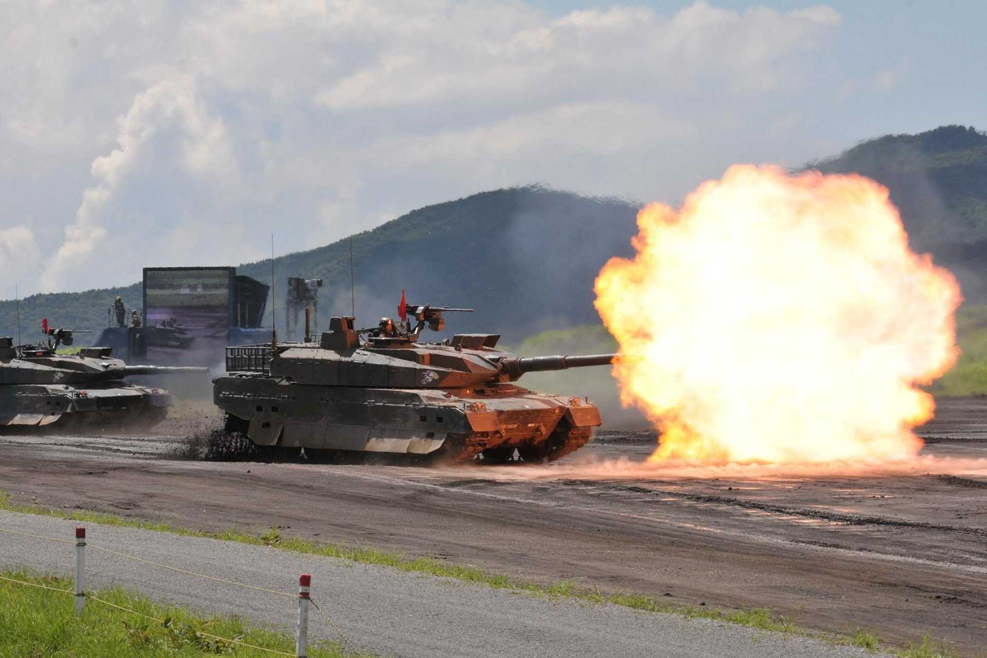The Philippine Army is interested in the Type 10 because it combines full main battle tank firepower and advanced combat systems with a combat weight light enough to operate on many Philippine roads, bridges, and transport networks. (Picture source: Japanese Army)