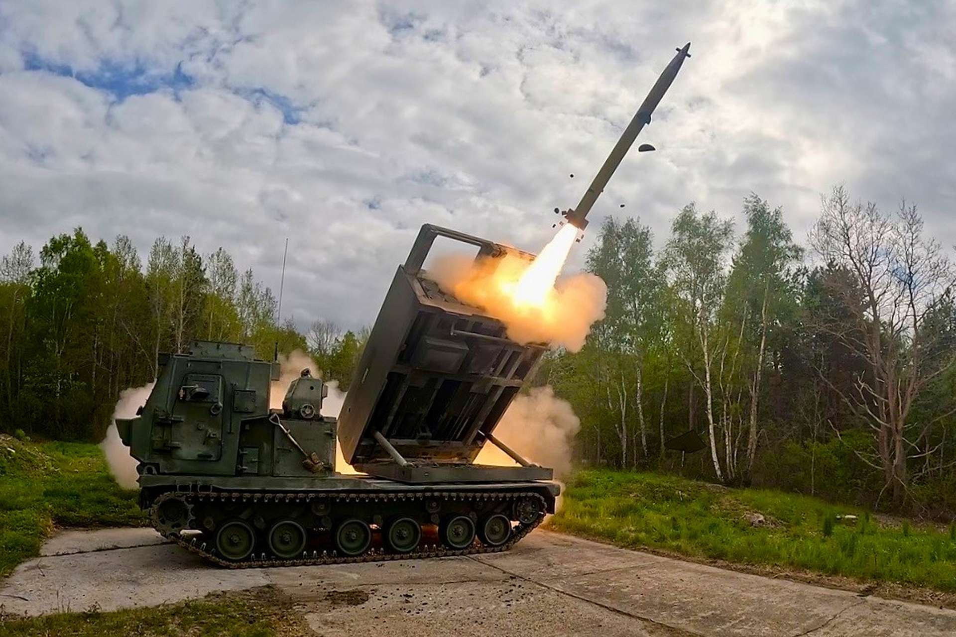 The U.S. Army’s first M270A2 GMLRS live-fire exercise in Poland signals the deployment of an upgraded long-range precision strike capability to NATO’s eastern flank (Picture Source: U.S. Army)
