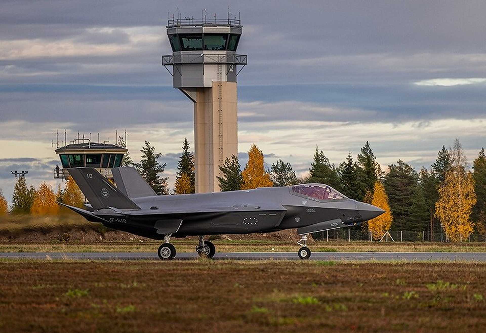 Arrival of Finland’s first home-based F-35A Lightning II fighters at Rovaniemi, marking the start of the country’s domestic transition from the F/A-18C/D Hornet to a fifth-generation fighter force in northern Finland.