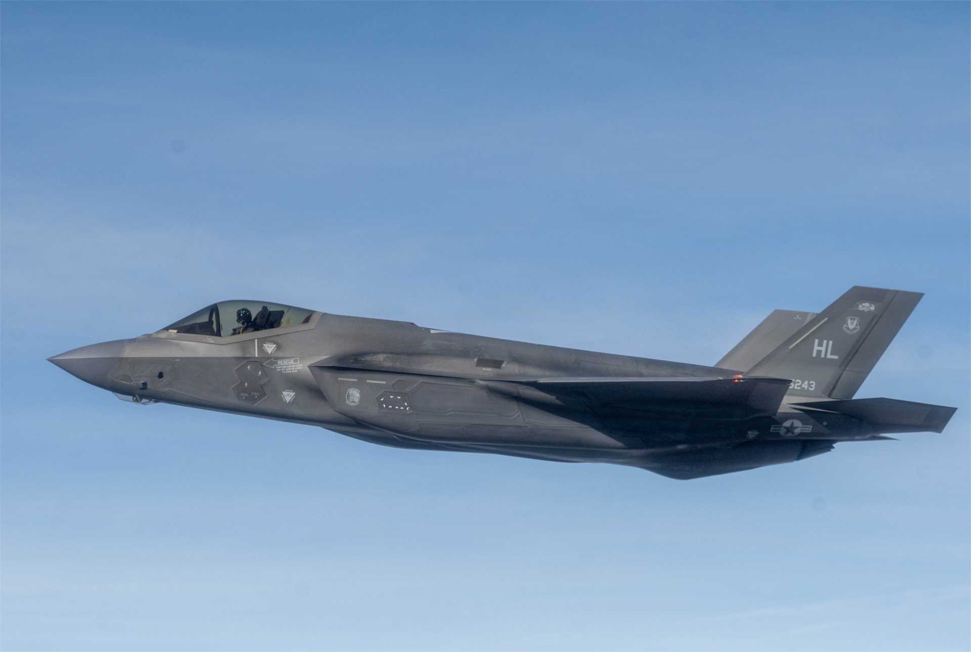 The F-35A is expected to anchor the U.S. Air Force’s projected 2035 fighter fleet, accounting for approximately 40 percent of aircraft as the service seeks both a larger combat force and a combined 60 percent stealth share with F-22s and F-47s. (Picture source: U.S. Department of War/Defense)