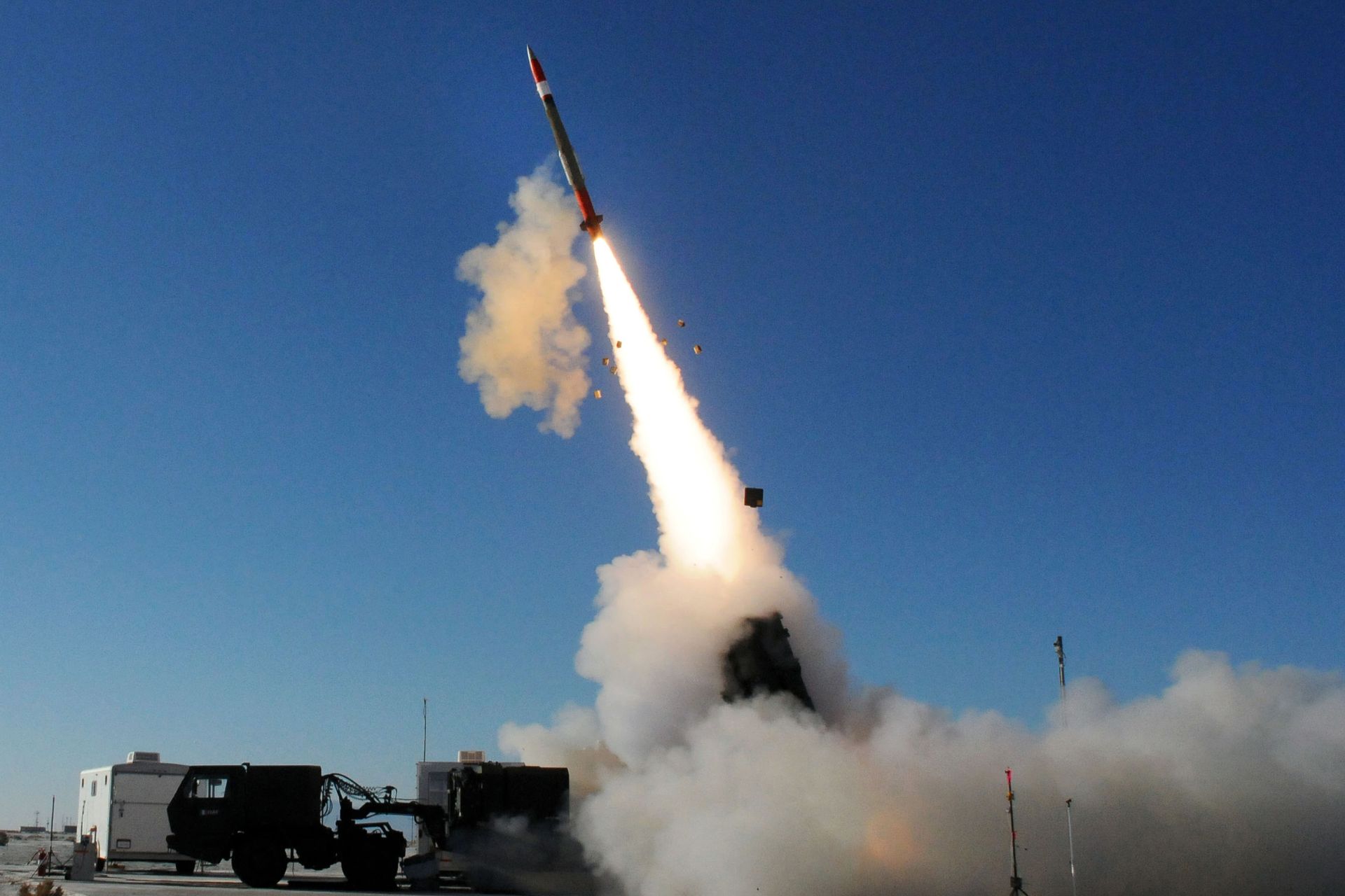 A PAC-3 MSE interceptor is launched during a missile defense test at White Sands Missile Range in New Mexico. (Picture source: U.S. Army)