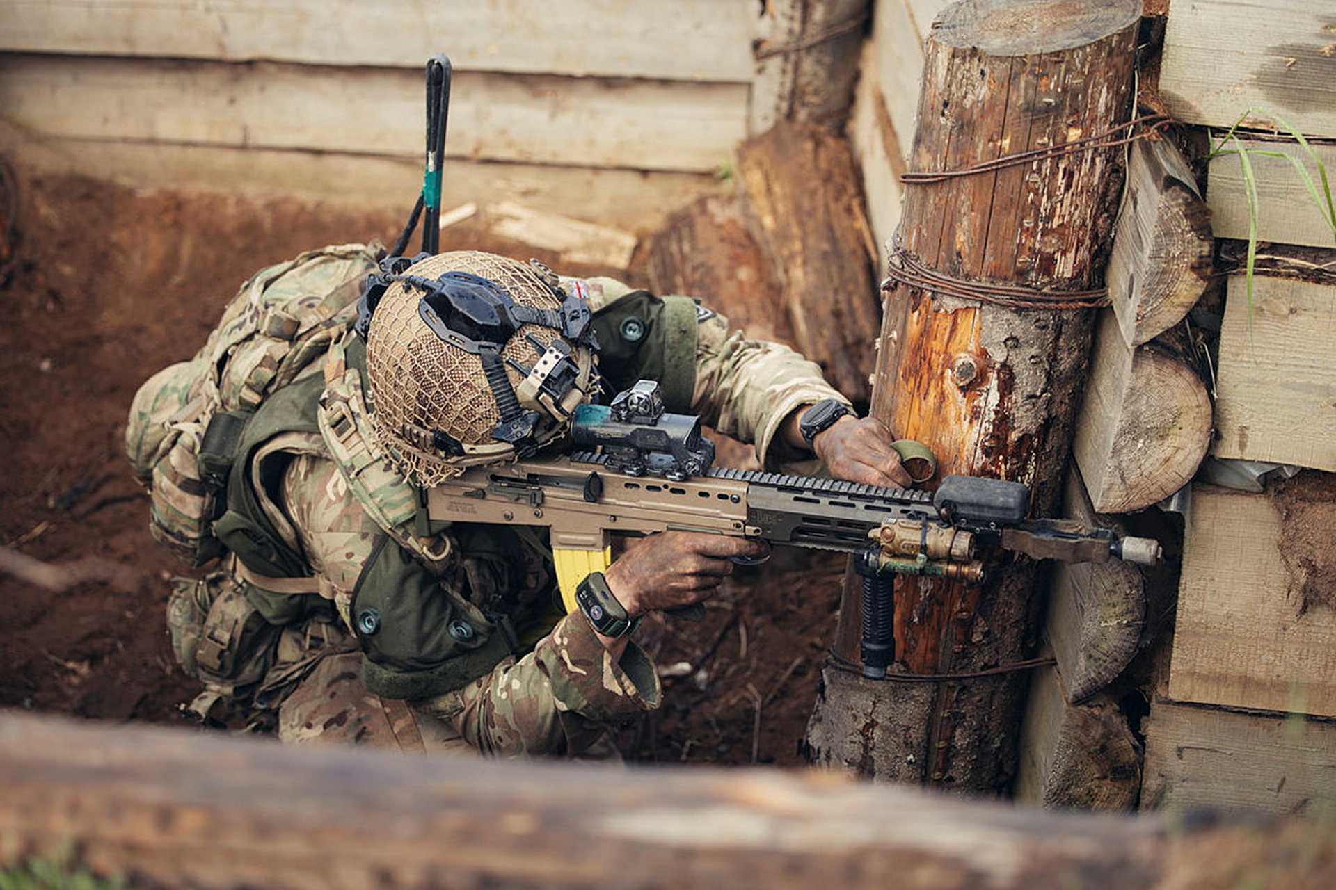 Project Grayburn aims to address the SA80's ageing bullpup design, restricted left-shoulder firing due to right-side cartridge ejection, relatively high loaded weight, limited effectiveness against modern ballistic body armour, and constraints on integrating advanced accessories. (Picture source: UK MoD)