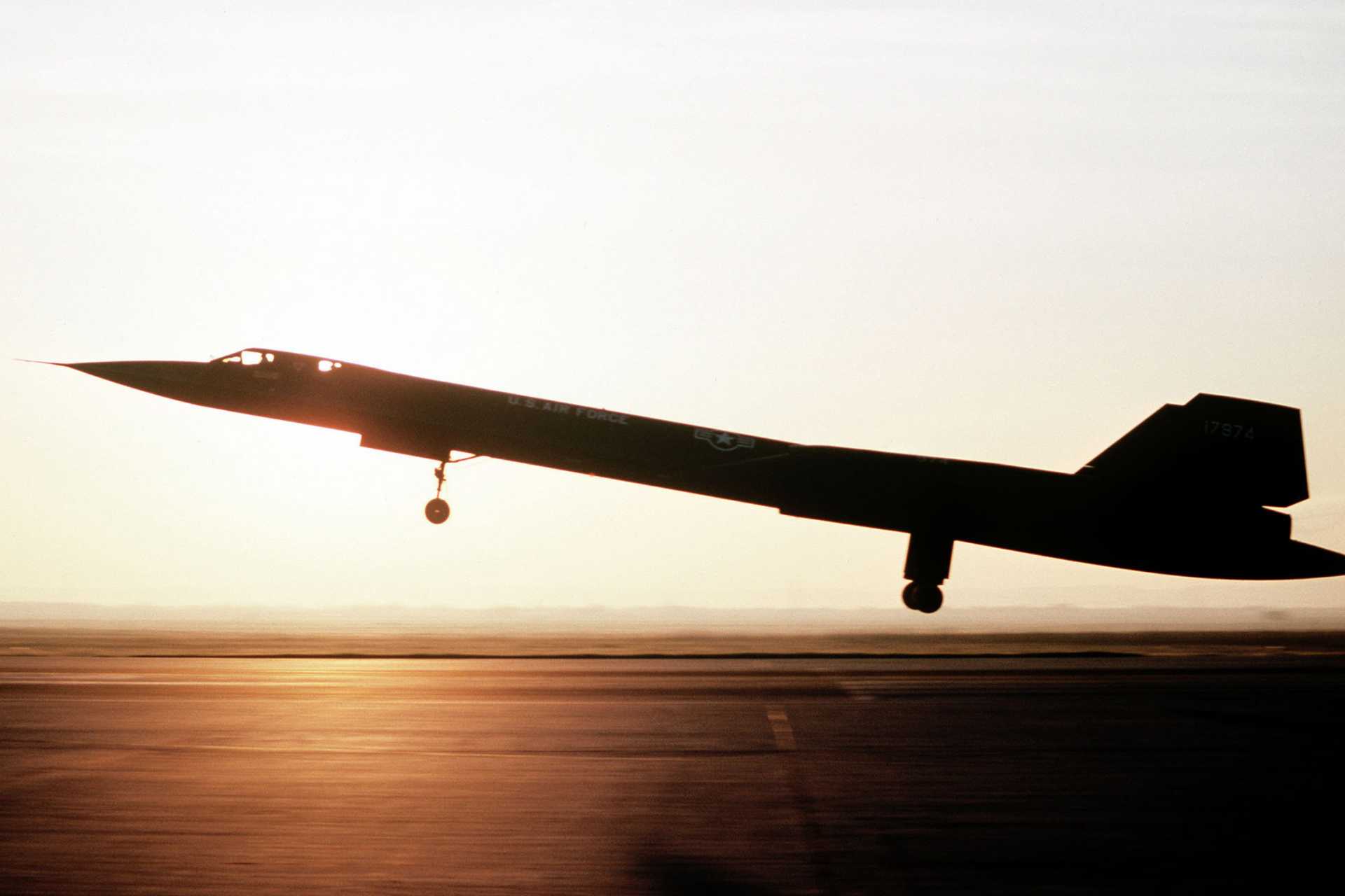 NASA has moved one of its historic SR-71 Blackbirds from public display to a hangar for inspection, sparking speculation about a potential return-to-flight program or new high-speed X-plane development. (Picture source: US DoD)