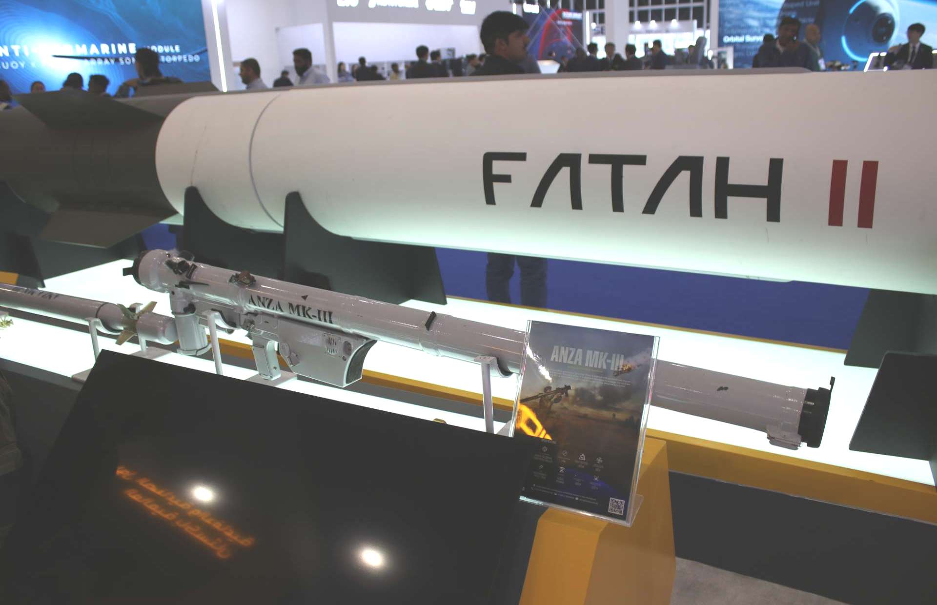 Pakistan’s ANZA Mk-III MANPADS provides close-in, low-altitude air defense with a dual-band IR seeker, engaging helicopters, aircraft, and larger drones out to about 6 km and up to roughly 3,500 m, with fast reaction time, high missile speed, and a fragmentation warhead designed for lethal endgame performance (Picture source: Army Recognition Group).