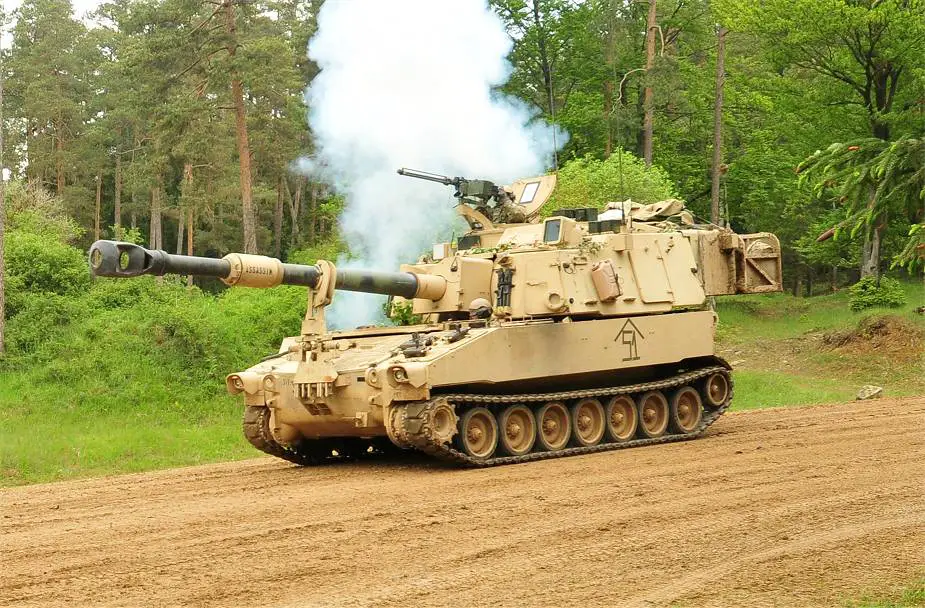 M109A6 Paladin PIM SPH 155mm self propelled howitzer on tracked armored chassis United States 925 001