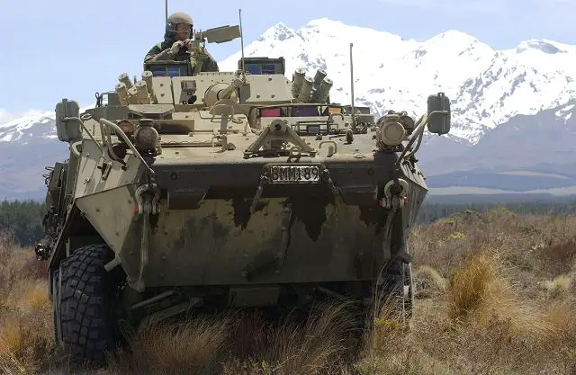 Cinq véhicules blindés légers (LAV) de l’armée de Nouvelle Zélande ont été secrètement envoyés en Afghanistan pour améliorer la protection des troupes Néo-Zélandaises déployées en Afghanistan.